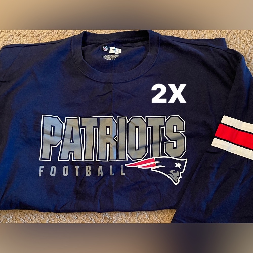 New England Patriots Size 2X Like New Long Sleeve shirt